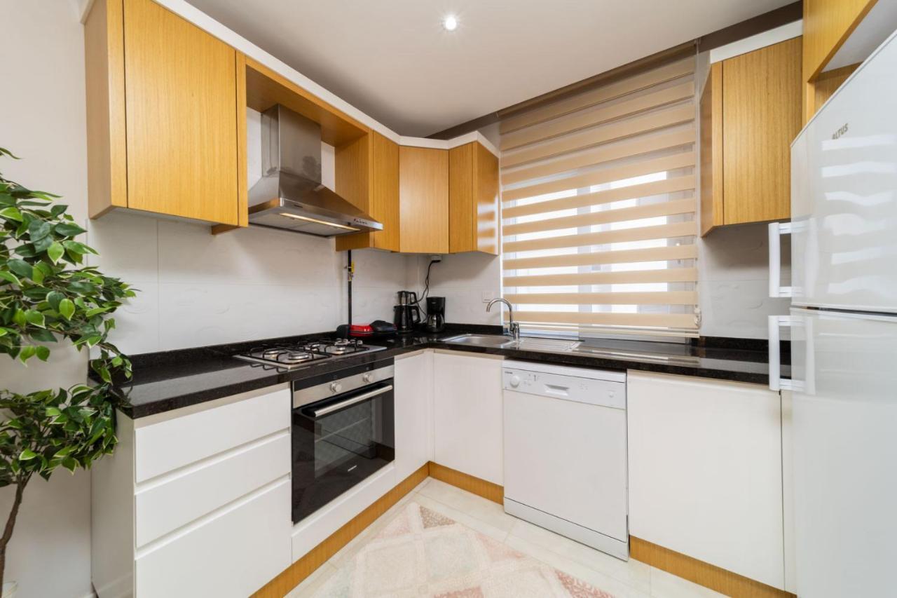 Convenient Flat With Balcony In Konyaalti Apartament