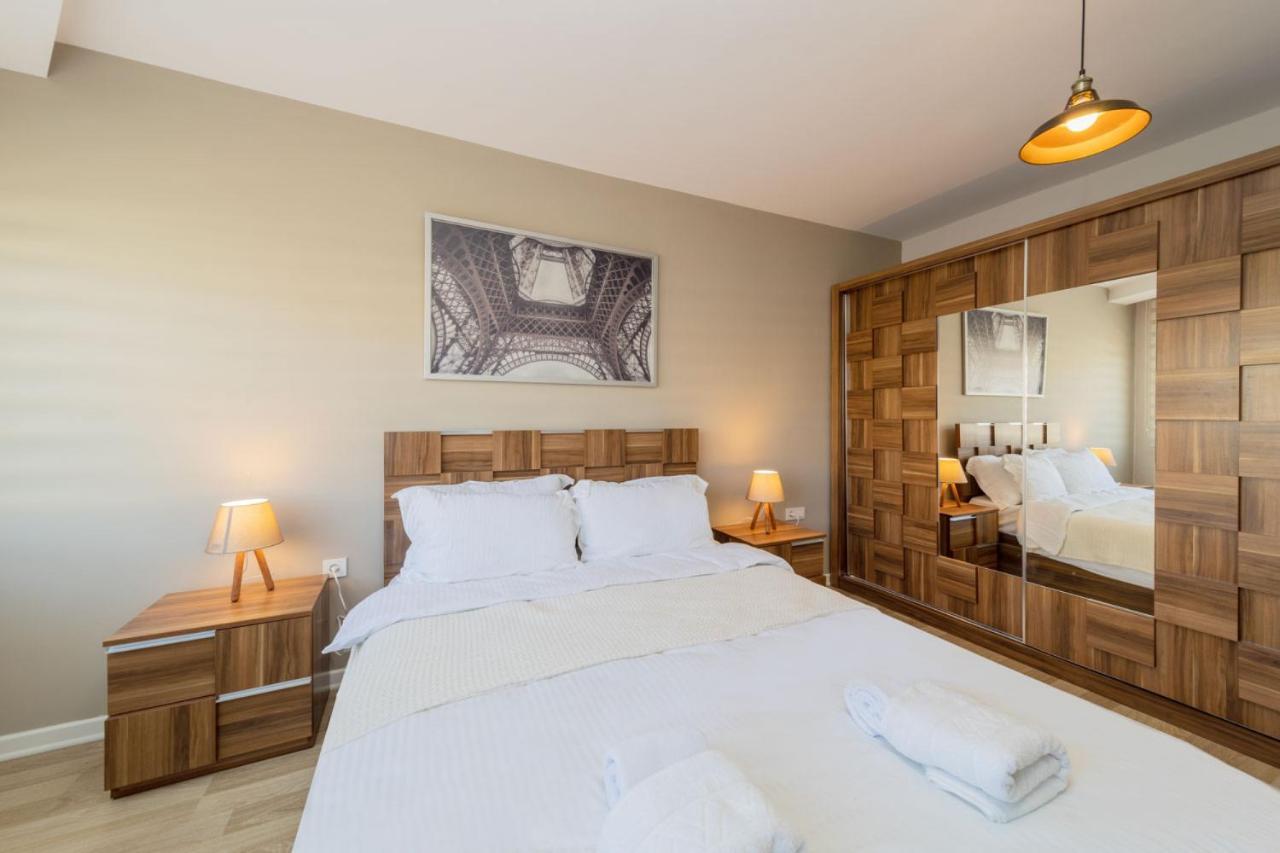 Convenient Flat With Balcony In Konyaalti Apartament *